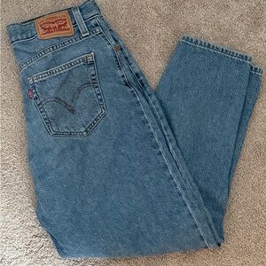 Levi's Women’s High Waisted Mom Denim Jeans